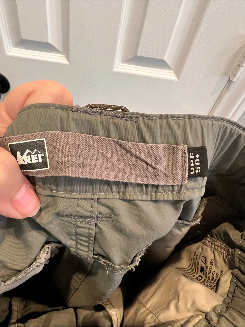 REI Co-op Men’s Convertible Hiking Pants Size Medium M 34L Zip Off Cargo Grey